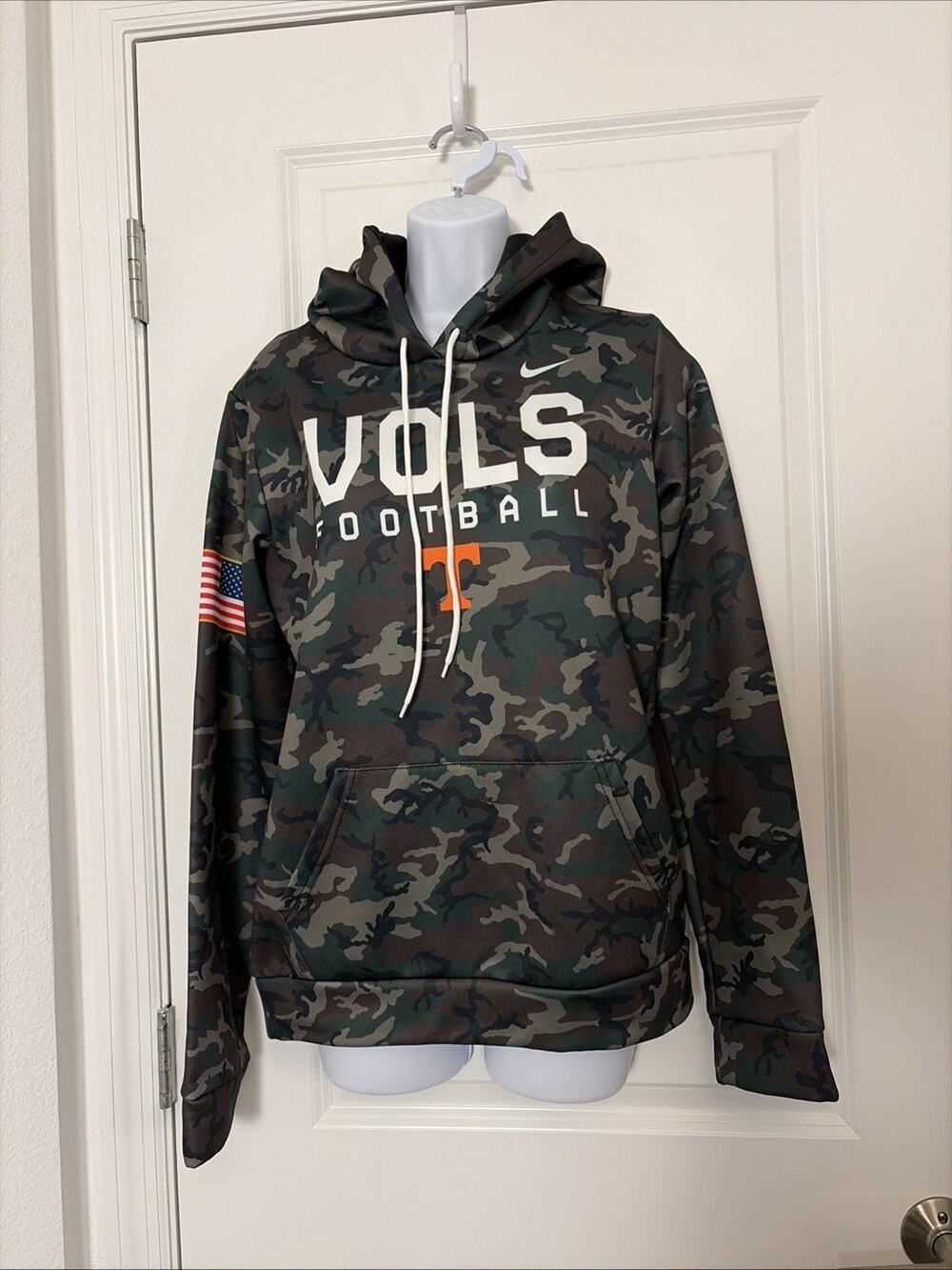Nikes Tennessee Camo Volunteers 2024 Military Appreciation Club Hoodie S